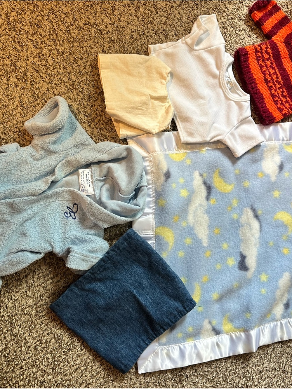 Build-A-Bear Light Blue Plush Hooded Pullover with Cloud-Print Satin Blanket lot